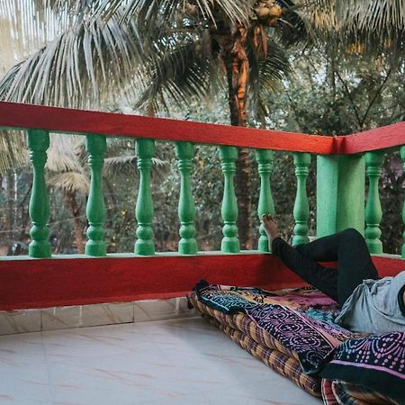 Rasta Mansion Beach Hostel And Rooms Arambol Exterior foto