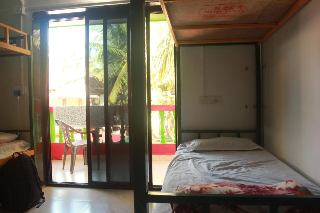 Rasta Mansion Beach Hostel And Rooms Arambol Exterior foto